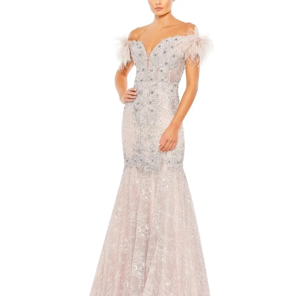 ✔️#86B BNWT MAC DUGGAL FEATHERED CRYSTAL EMBELLISHED SLEEVELESS GOWN … - Picture 6 of 12
